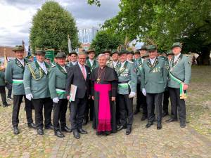 Zapfenstreich zu Ehren des neuen Erzbischofs