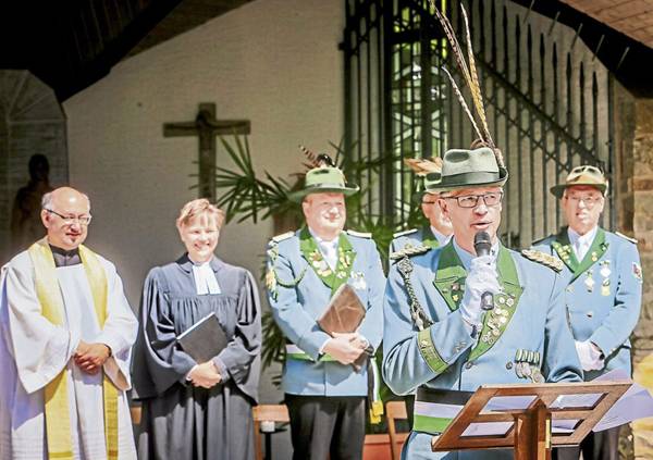 Schützen demonstrieren Zusammenhalt